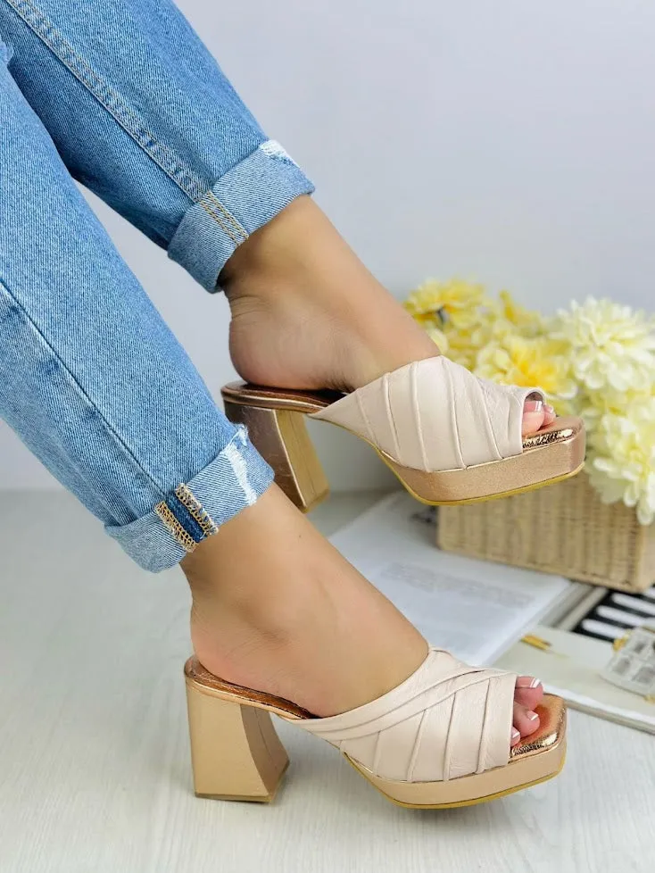 Golden Waves Elegant High Heels with Dynamic Line Design